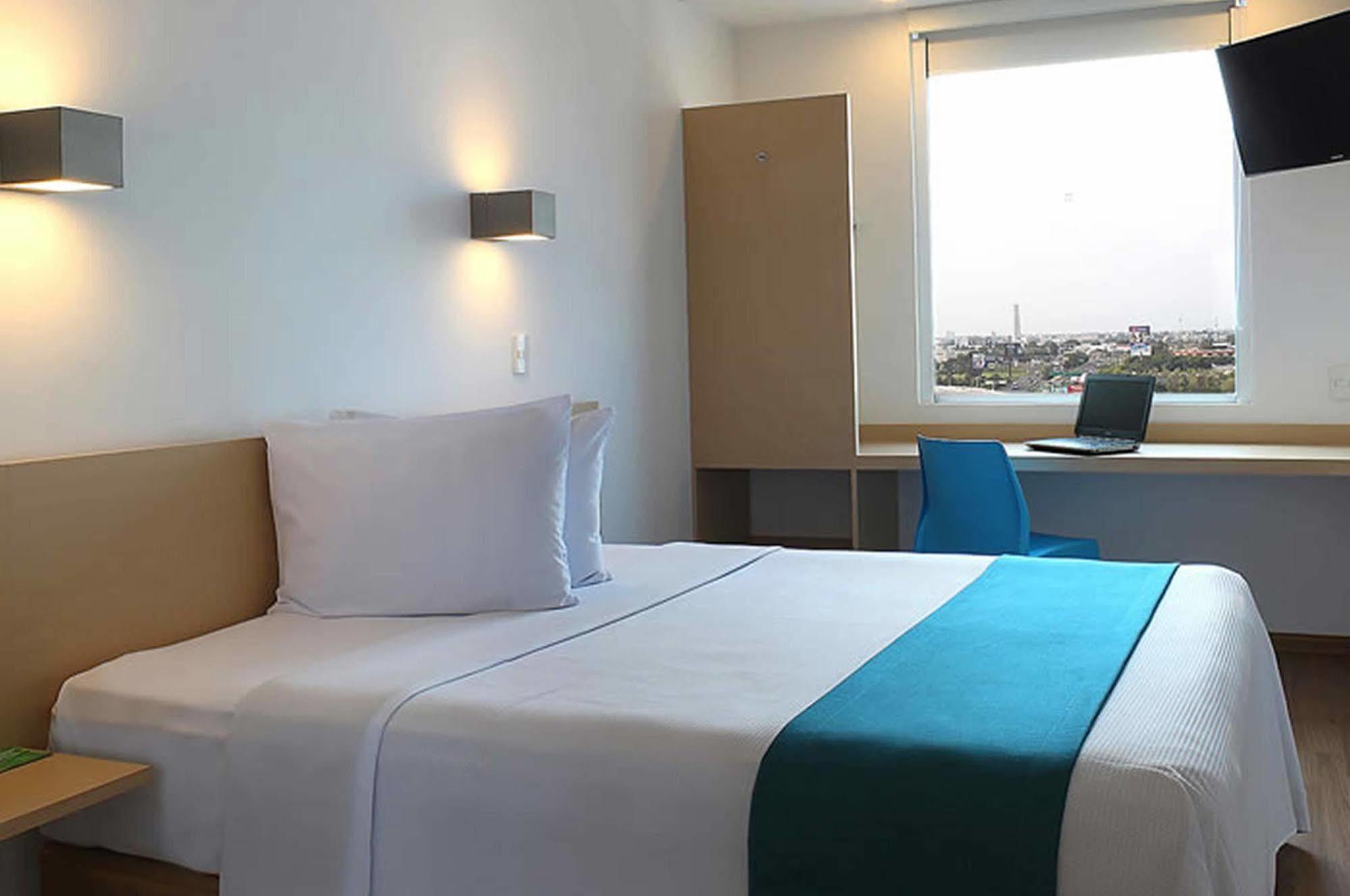One Ciudad De Mexico Patriotismo Hotel Buitenkant foto